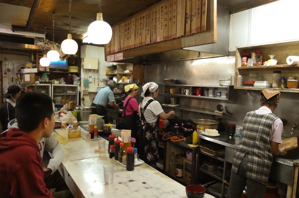 Balcão e cozinha - Mikasa shokudo