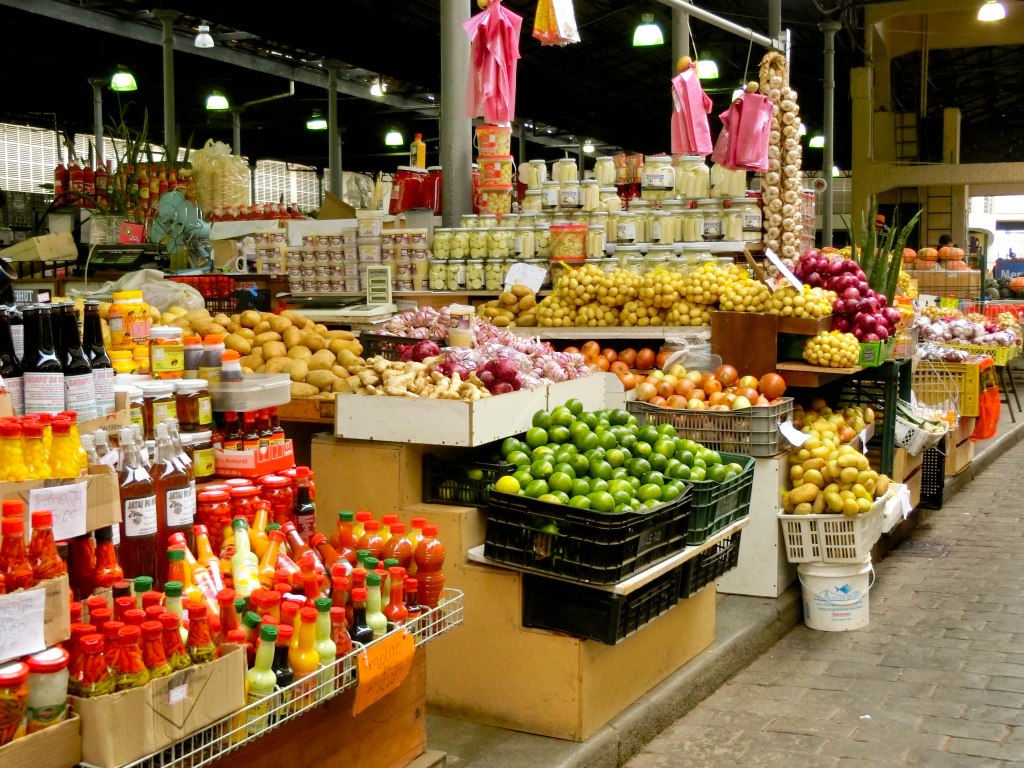 Mercado Municipal Kinjo Yamato