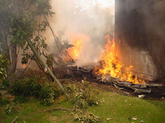 crash2 pilot and crew were rescued before the fire reach them