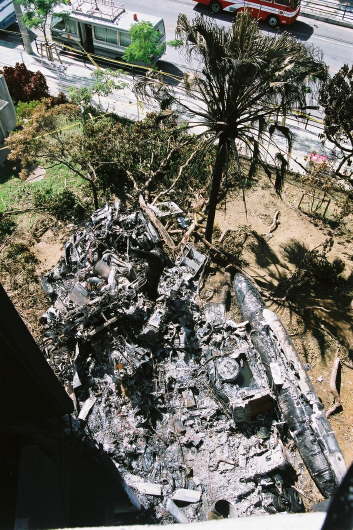 crash8 topo do predio